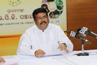 ଦେଶର ୪୦୦ ଜିଲ୍ଲାରେ ପାଇପ ଯୋଗେ ପ୍ରାକୃତିକ ଗ୍ୟାସ ପହଁଚିବ-ଧର୍ମେନ୍ଦ