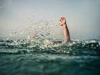 ସ୍ତ୍ରୀ ଆଗରେ ପୋଖରୀକୁ ଡେଇଁଲା ସ୍ୱାମୀ