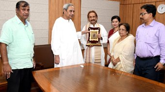 ପ୍ରଣବ ପଟ୍ଟନାୟକ ପାଇଲେ ପ୍ରଥମ ସିକନ୍ଦର ଆଲାମ ସ୍ମୃତି ସମ୍ମାନ